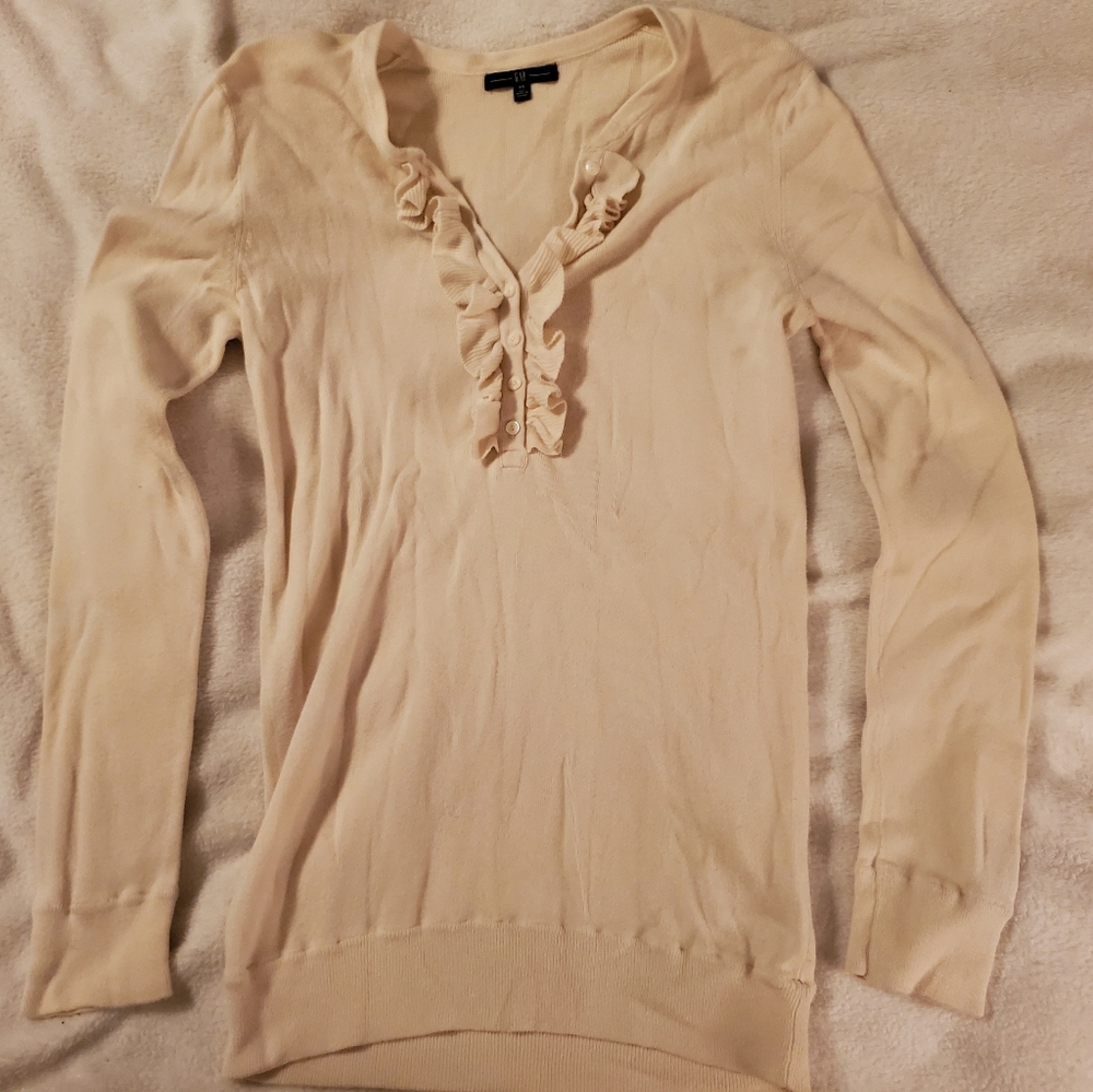 Gap sweater cream color size M